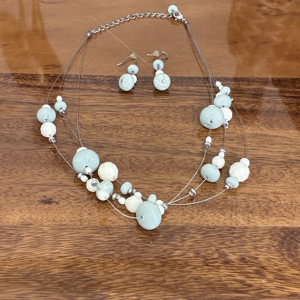Beautiful Blue & White Multi Strand Beaded Necklace & Earring Set Coastal Boho - Picture 4 of 12